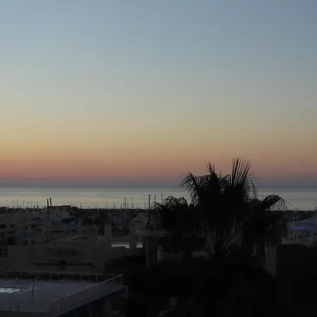 - Costa Appartement Benalmádena
